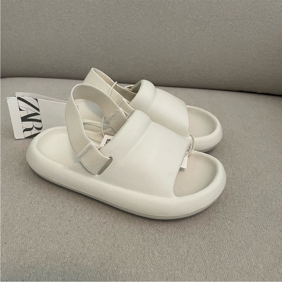 ZARA BABY/ MONOCHROMATIC RUBBERIZED SANDALS - Picture 5 of 9